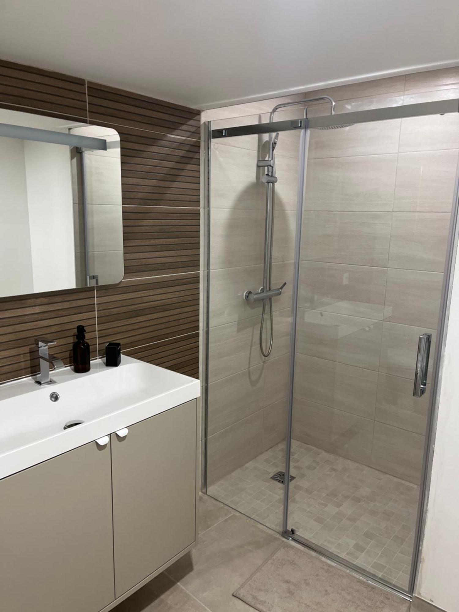 Апартаменты Duplex Raffine, Elegant & Climatise - La Mezz Ним Экстерьер фото
