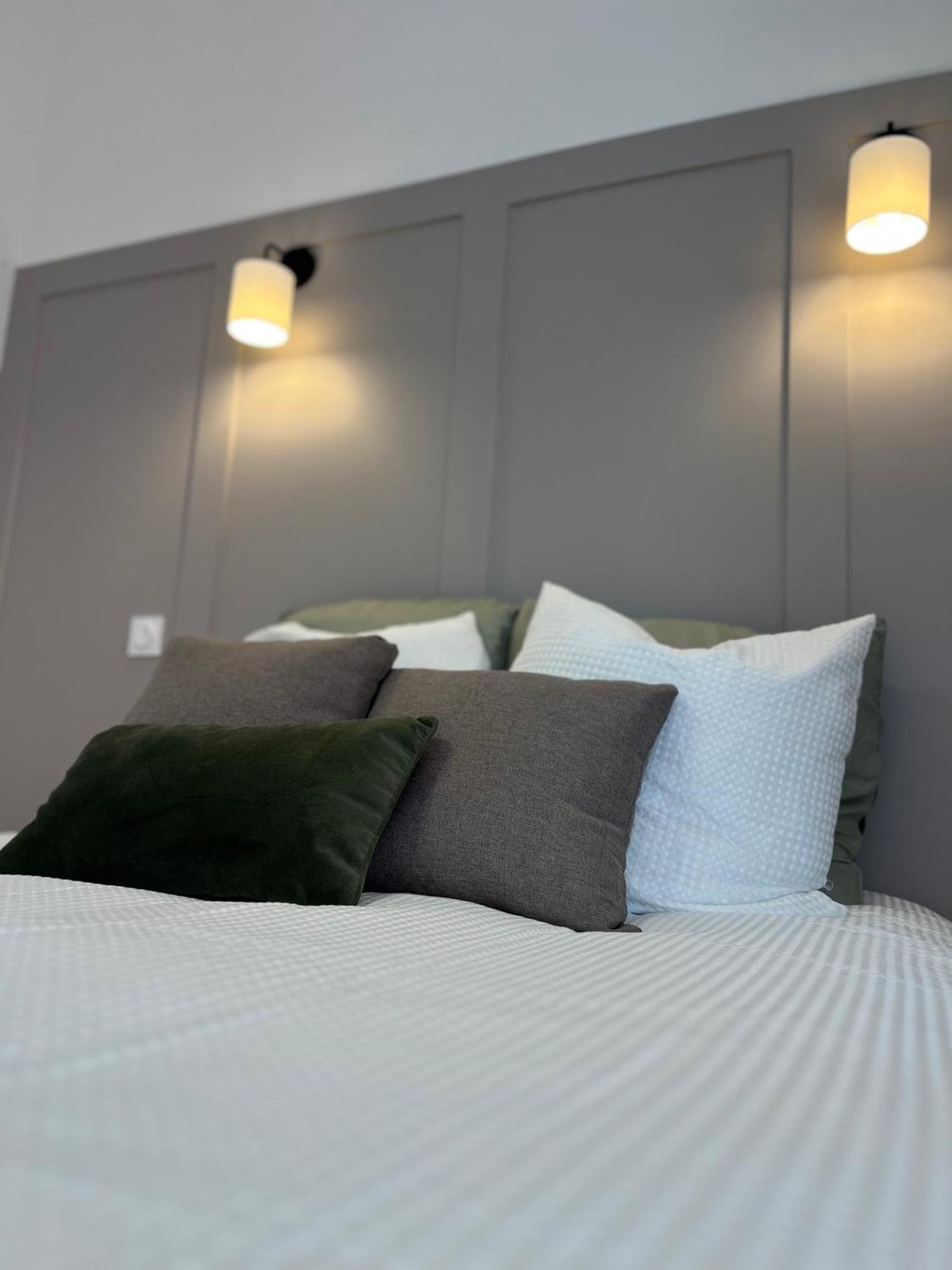 Апартаменты Duplex Raffine, Elegant & Climatise - La Mezz Ним Экстерьер фото